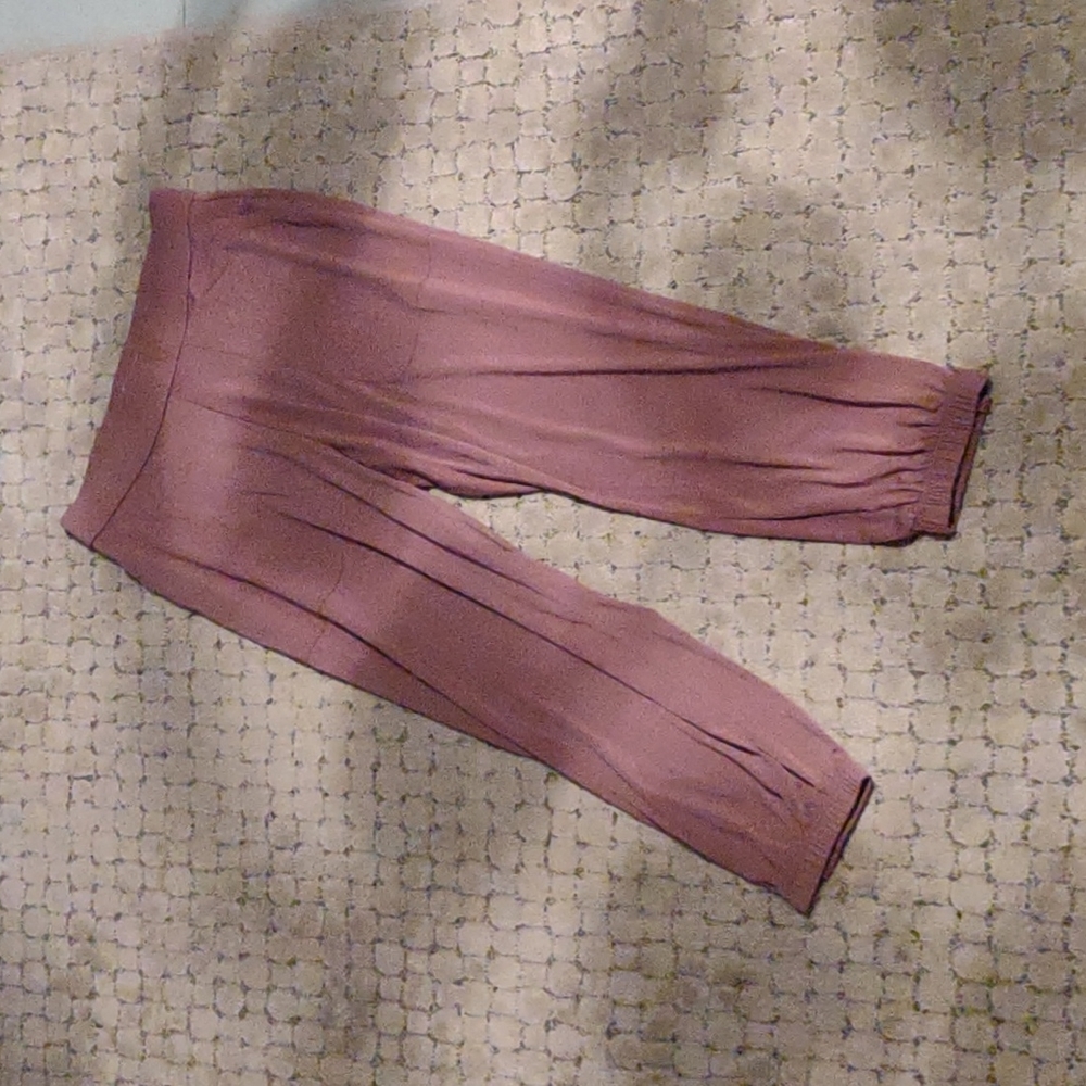 Lisa Rinna joggers, mauve colored, size small